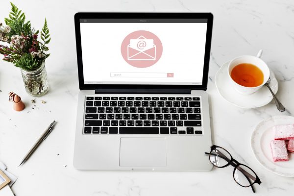 online-message-blog-chat-communication-envelop-graphic-icon-concept